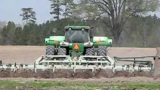 John Deere  8420 preparing peanut bed pt1