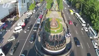 Полиция препятствовала сносу памятника Щорсу/ Українські Новини