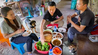 Mountain FOOD PARADISE!! 🐸 Backyard Foraging + 2 Village Lunches! | Sakhon Nakhon, Thailand