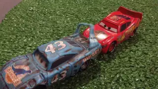 Cars 1 Choque de El Rey Dinoco Stop Motion con juguetes - TueyCarsUnboxings