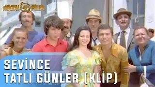 Hayat Sevince Güzel | Sevince Tatlı Günler (Klip)