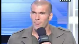 zidane nous les kabyle on ai vraiment fier de toi  bravo tes un vrai KABYLE