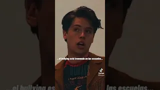 cole sprouse y lili reinhart deciden el nombre para su hijo🤗😂