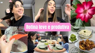 Vlog| Usando a escova secadora| Fiz macarrão ao molho branco e coxinha da asa| Tempo de florescer