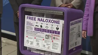 New vending machines unveiled in Chicago area to fight opioid crisis
