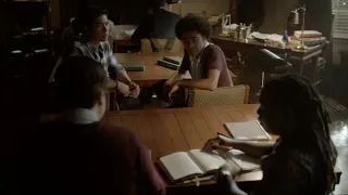 Legacies 4x06 The squad tries to figure out what to do next. Lizzie and Josie talk