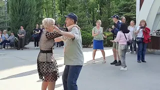 Тебя я встретил в лучшие года!!!Танцы в парке Горкого,Харьков,май 2021.