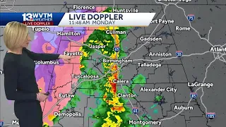 Freezing rain, sleet picking up in Alabama