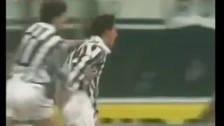 Roberto Baggio (Juventus) - 28/11/1993 - Internazionale 2x2 Juventus - 1 gol