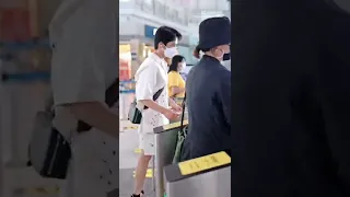 Zhang xincheng spotted in airport china • Airport fashion by Steven Zhang