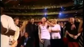 Aaliyah appearance (Eminem's performance at VMA 2000)