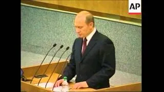 Putin addresses parliament's first session after win