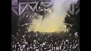 Queen - Bohemian Rhapsody {Rock} (Live in Manchester, 1986) - [Amateur Film]