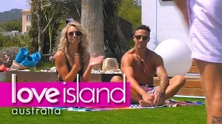 A couple's yoga session leaves Tayla fuming | Love Island Australia 2018