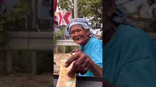 walang nabili kay nanay wala daw kasi pera ang mga tao