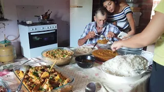 PREPARAMOS UM LEITÃO ASSADO+FRANGO CAIPIRA PARA O ALMOÇO DE SÁBADO