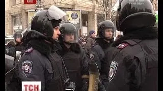 Біля Майдану вишукувалися бійці внутрішніх військ