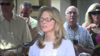 Lindsay Wagner speaking at her  Star induction on the PS Walk of Fame.wmv