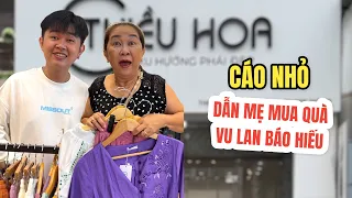 Cáo Nhỏ dẫn mẹ mua quà Vu Lan Báo Hiếu.