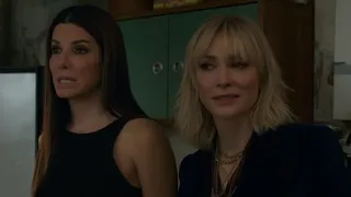 Ocean's 8 necklaces stealing  scene