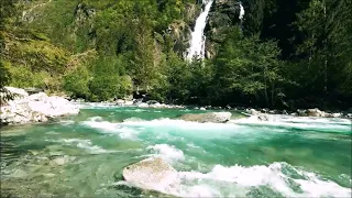 Это Видео поможет вам Успокоиться и полностью Расслабиться ! Горная река и Замечательная Музыка !