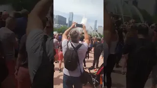 Switch On Summer Chicago Buckingham Fountain you'll find it on Married With Children