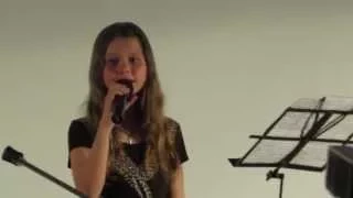 Palina Voitka sings Когда Вы Песни на Земле Поете