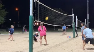 Dive Into The Adult Sand Volleyball League🏐