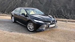 Toyota Camry 2.5 Hybrid e-CVT - duża, wygodna i mało pali / TEST PL