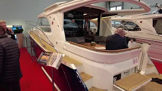 The 2023 MAREX 330 boat