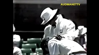 Curtly Ambrose brutal delivery to Ian Healey