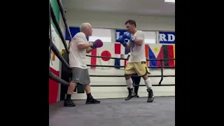 Manny Pacquiao training with Freddie Roach 🙌