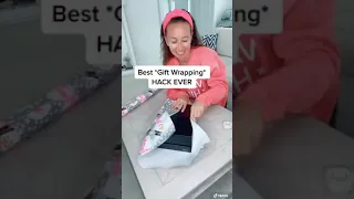 BEST GIFT WRAPPING HACK EVER!! #shorts #trending #viral #follow #subscribe #tiktok #holiday #hacks