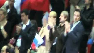 Plushenko аплодирует Артуру Гачинскому  ПП. ЧМ -2011 Москва