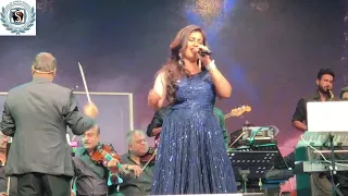 Shreya Ghoshal sings Dhadak Title Track with Symphony Orchestra