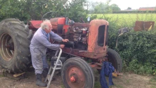 Vintage Nuffield tractor first startup since having a seized piston removed