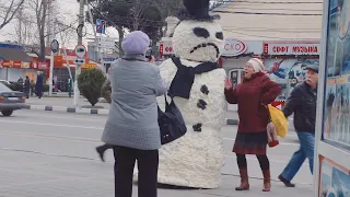 Scary Snowman Prank 2019 🏂