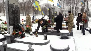 На військовому кладовищі у Житомирі вшанували пам’ять полеглих захисників України - Житомир.info