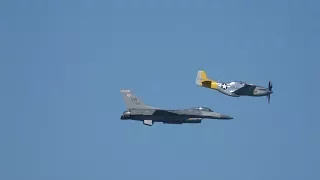 F-16 Demo and Heritage Flight .. San Francisco Fleet Week 2017 (4K)