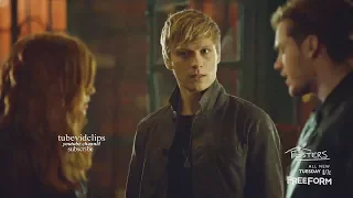 Shadowhunters 2x17  Clary Jace Sebastian (Jonathan) in the Bookshop Season 2 Episode 17