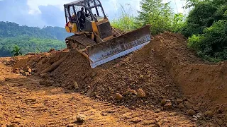 There's a Reason Why People Prefer Dozer Over Excavators in Mountain Road Construction
