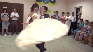 Перший танець молодят - Весільна відеозйомка