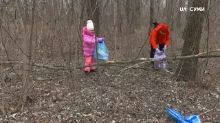 Сумчани прибирали біля озера Чеха