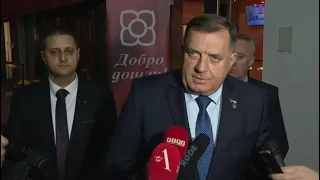 Dodik: Nema odustajanja od posebne sjednice; SDS i PDP neka puste patriote da odbrane Srpsku olovkom