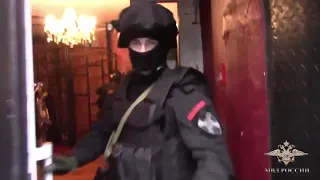 стриптизерши из клуба в Рязани накрыла полиция