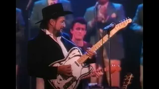 WAYLON JENNINGS & RODNEY CROWELL - Ain't Livin' Long Like This (Live 1988)