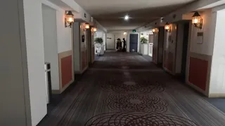 CONSTRUCTION SETS OFF FIRE ALARM AT LAKE TAHOE RESORT HOTEL (4K60fps)