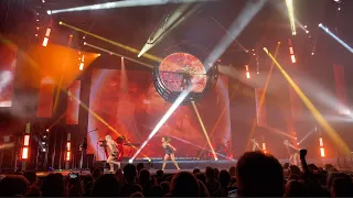 Lindsey Stirling Live | Love goes On and On (feat. Amy Lee) | Zürich 9.10.2019