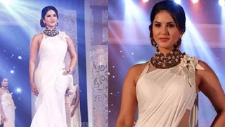 HOT Sunny Leone SEDUCES In White Saree -  IBJA Fashion Show 2015