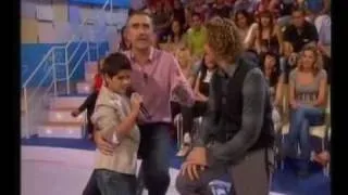 David Bisbal y Abraham Mateo (11 años) cantan en Menuda Noche - Esclavo de sus besos - Me Derrumbo